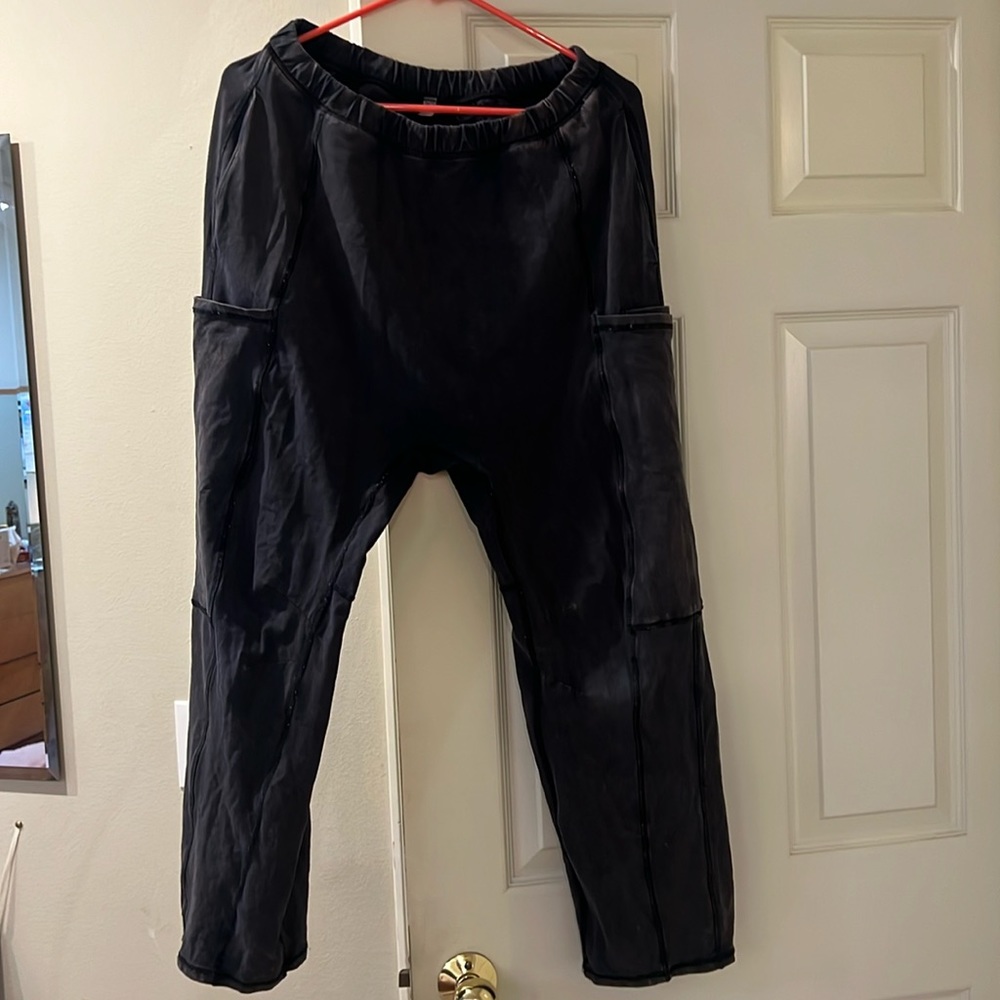 Distressed great condition free people drop crotch sweatpants